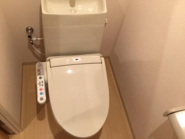 トイレ(シャワー付トイレ)