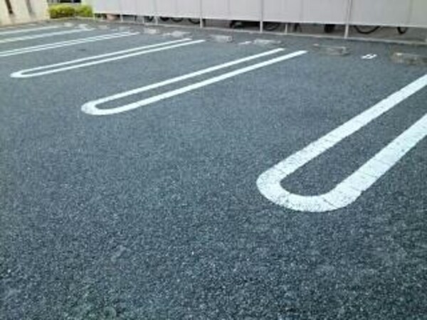 駐車場・駐輪場
