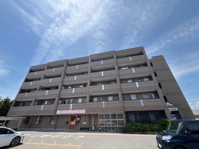 物件外観写真2　(外観写真（昼）)