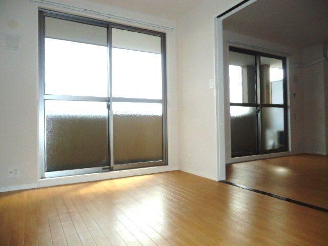 物件内観写真9　(洋室)