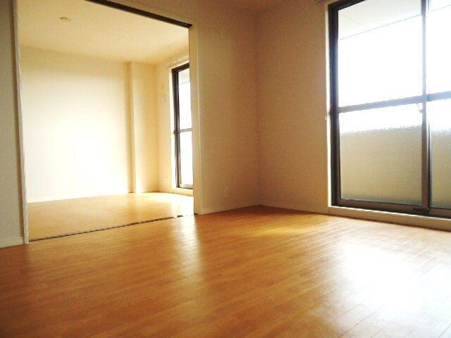 物件内観写真12　(リビング)