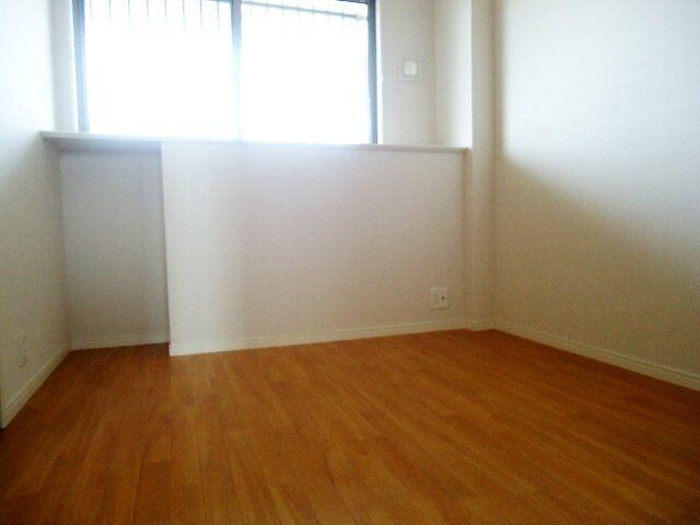 物件内観写真14　(洋室)