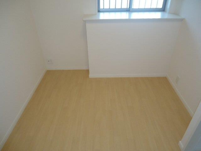 物件内観写真13　(洋室)