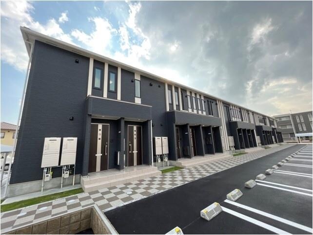 物件外観写真1　(同型タイプ)