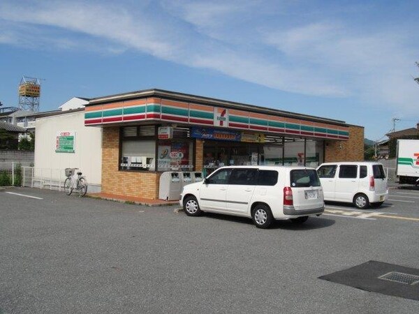 居室(セブンイレブン社梶原店まで633ｍ)
