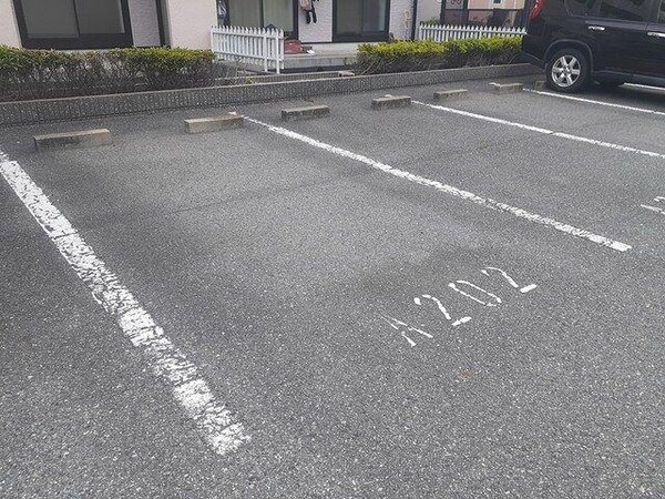 駐車場・駐輪場