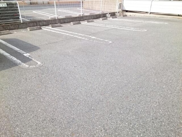 駐車場・駐輪場