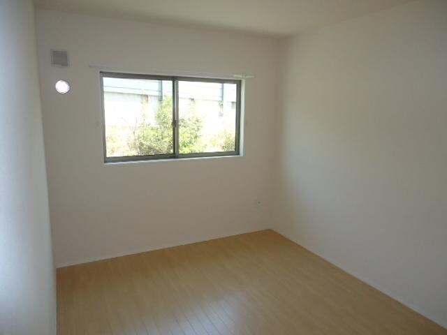 物件内観写真12　(室内)