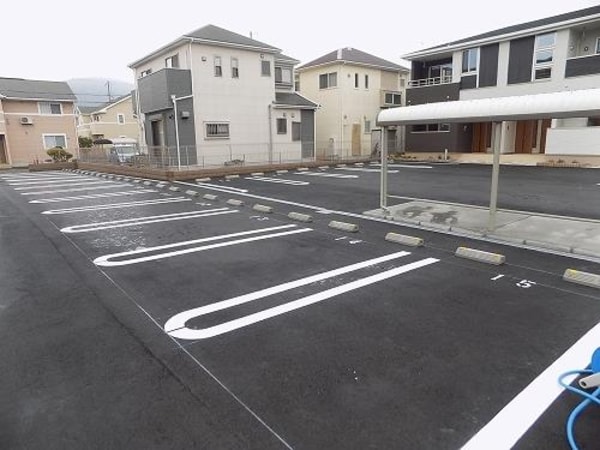 駐車場・駐輪場