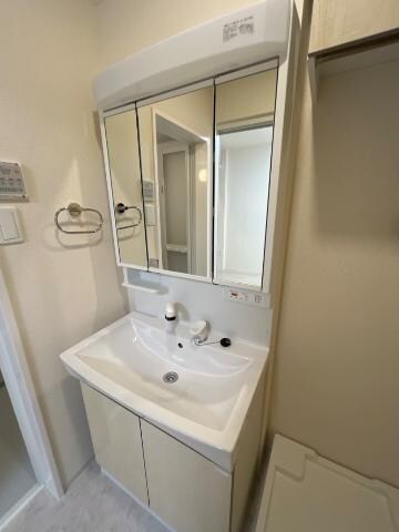 物件内観写真17　(洗面)