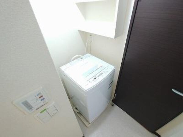 洗面・脱衣所(冷蔵庫、テレビ、洗濯機などの家具家電付き)