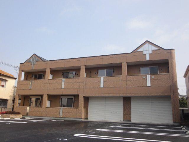 物件外観写真1　(外観写真（昼）)