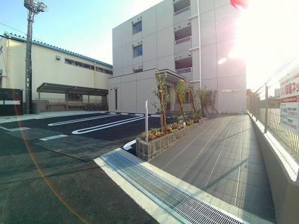 駐車場・駐輪場
