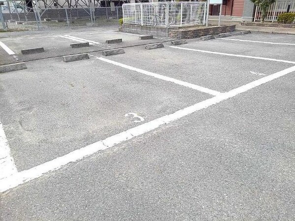 駐車場・駐輪場