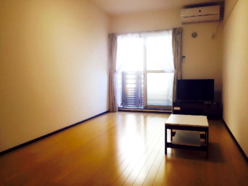 物件内観写真2　(明るい静かな空間♪)