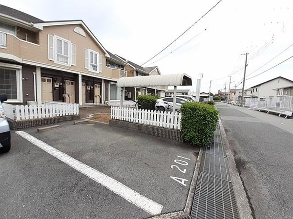 駐車場・駐輪場
