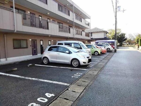 駐車場・駐輪場