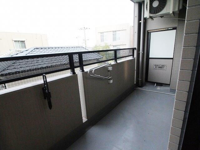 物件内観写真14　(マルアイ玉津店まで150m)