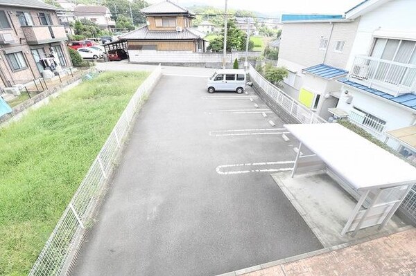 駐車場・駐輪場