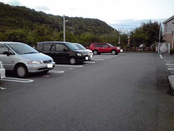 駐車場・駐輪場