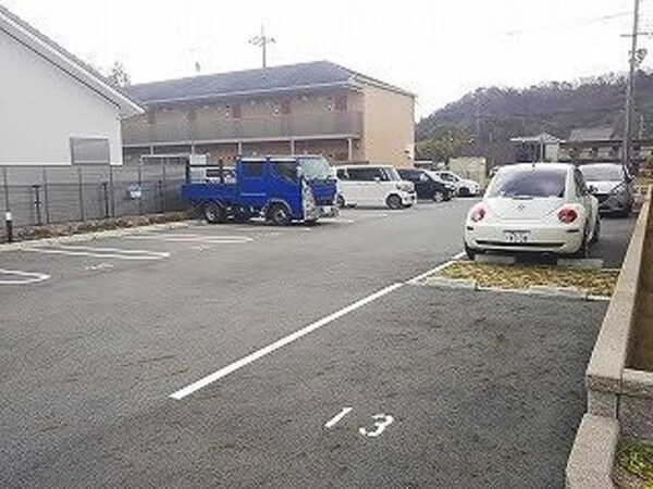 駐車場・駐輪場