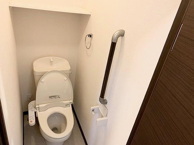 物件内観写真6　(温水洗浄便座)