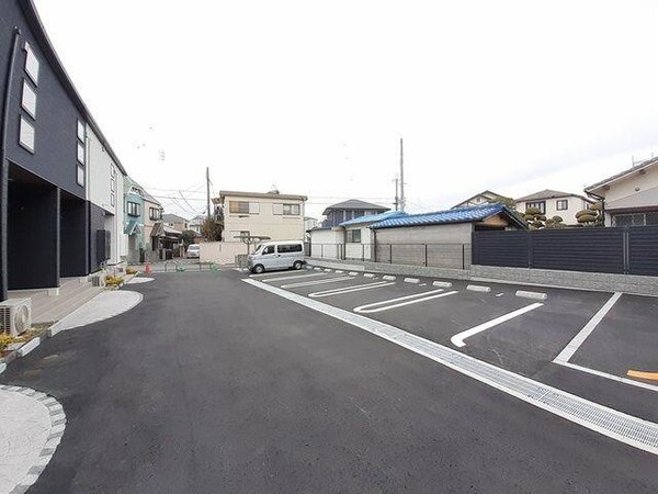 駐車場・駐輪場
