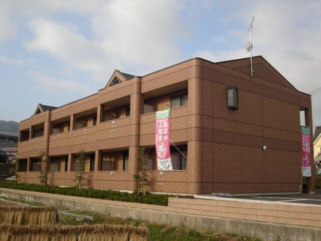 物件外観写真1　(外観写真（昼）)