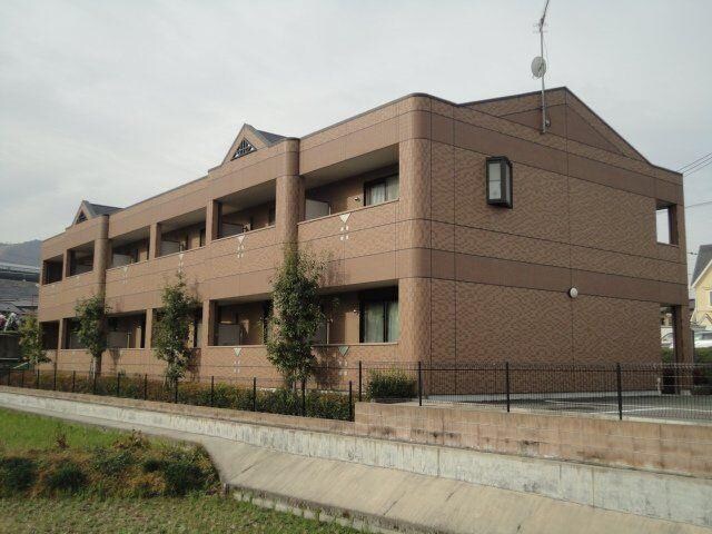 物件外観写真2　(外観写真（昼）)