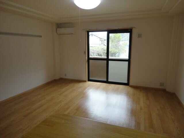 物件内観写真24　(洋室)