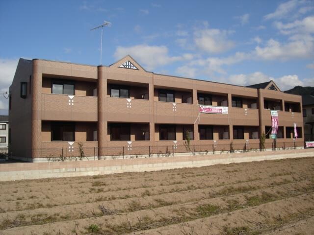 物件外観写真1　(外観写真（昼）)