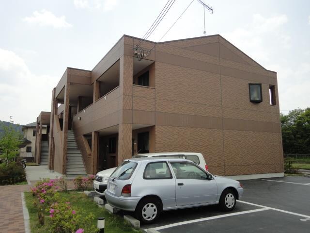 物件外観写真2　(外観写真（昼）)