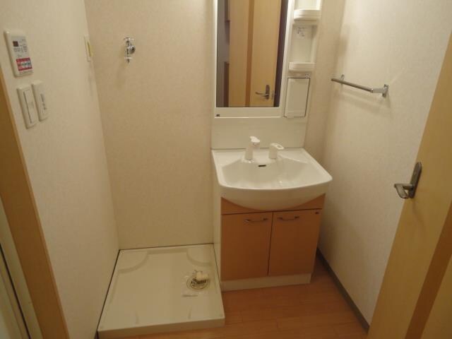 物件内観写真7　(洗面所)