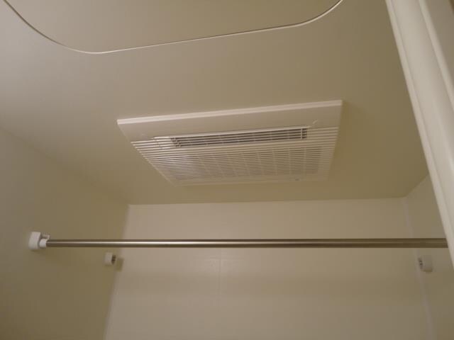 物件内観写真10　(浴室乾燥機)