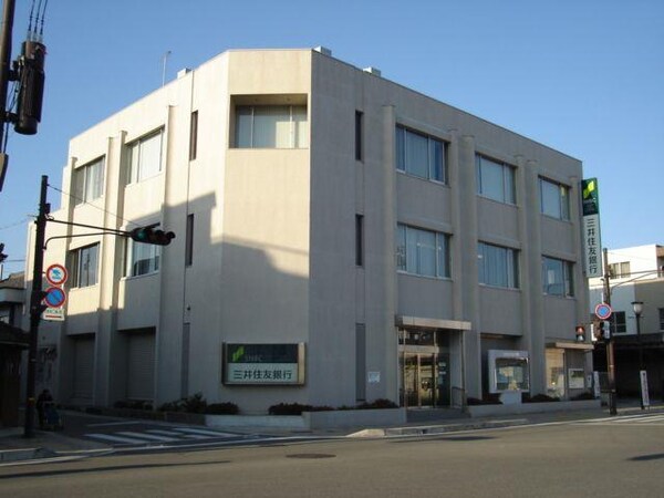 居室(三井住友銀行まで640ｍ)