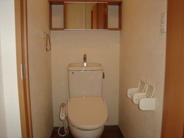 トイレ(ＷＣ(温水洗浄便座))