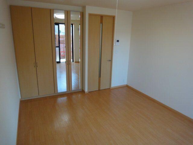 物件内観写真3　(洋室)