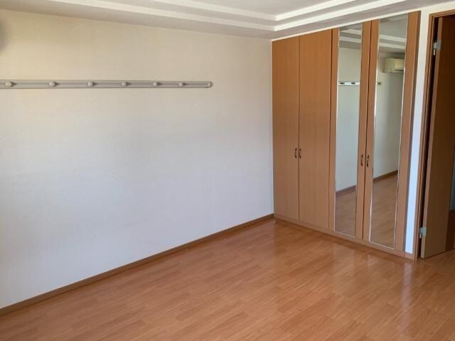 物件内観写真3　(洋室)