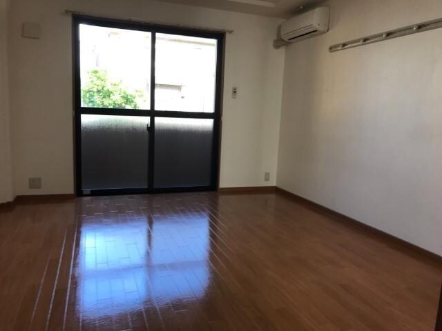 物件内観写真3　(洋室)