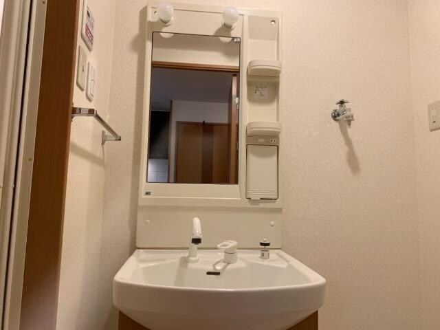 物件内観写真7　(洗面)