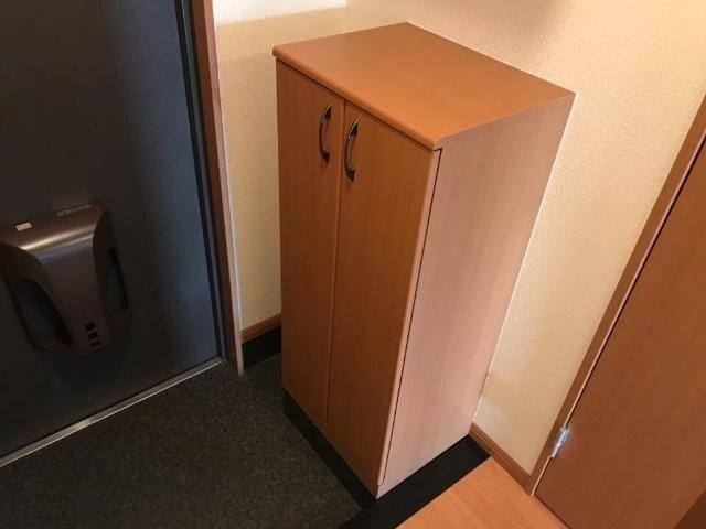 物件内観写真8　(下駄箱)