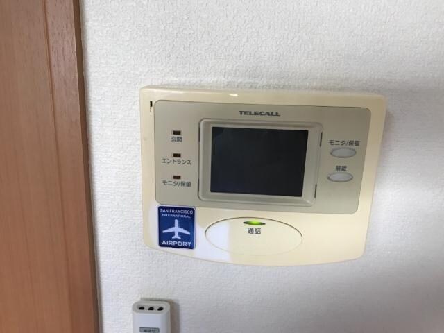 物件内観写真9　(カメラ付インターホン)