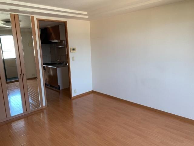 物件内観写真12　(洋室)