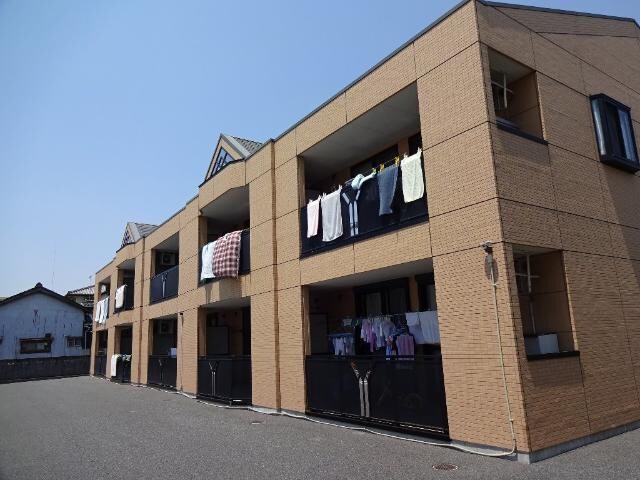 物件外観写真1　(外観写真（昼）)