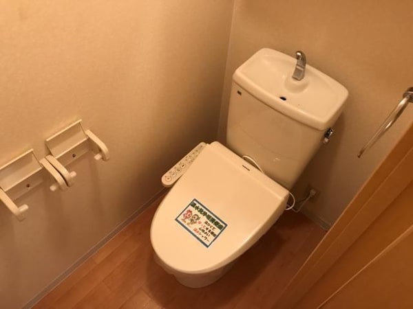 トイレ(冬も快適な温水便座)