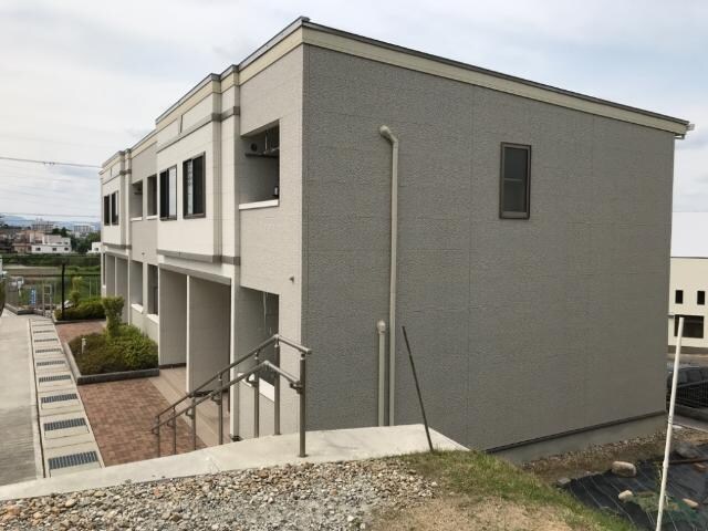 物件外観写真2　(外観写真（昼）)