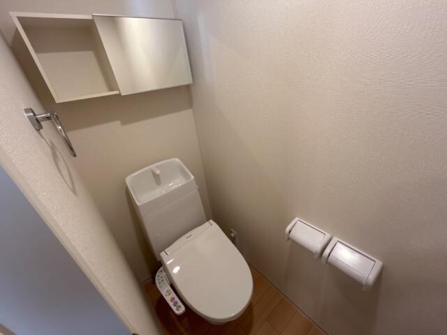 物件内観写真5　(トイレ)