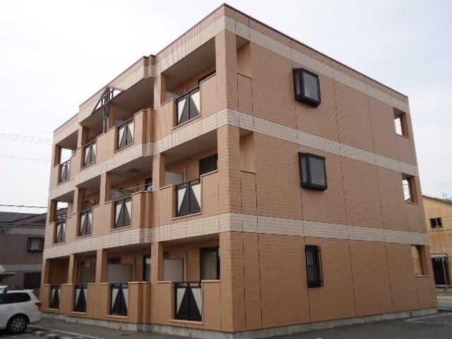 物件外観写真2　(外観写真（昼）)