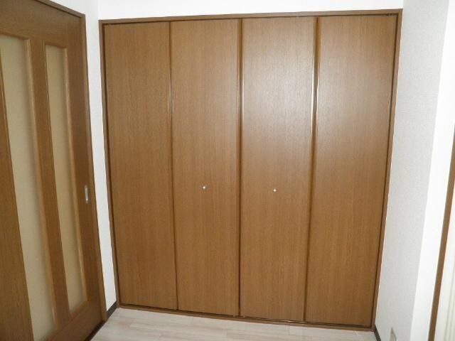 物件内観写真6　(クローゼット)