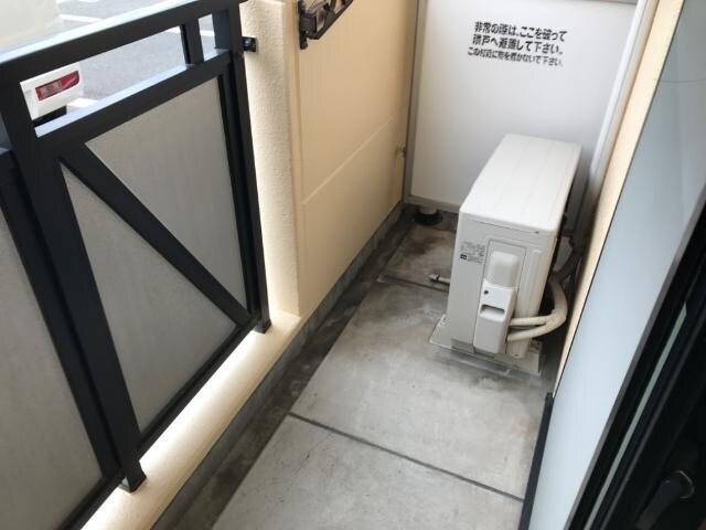 物件内観写真15　(ベランダ)